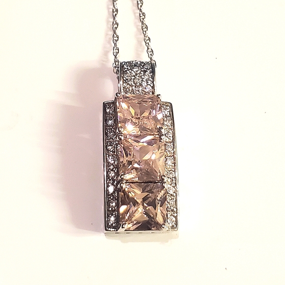Jewelry - Sterling Silver & Light Pink White CZ Pendant Necklace Excellent Condition